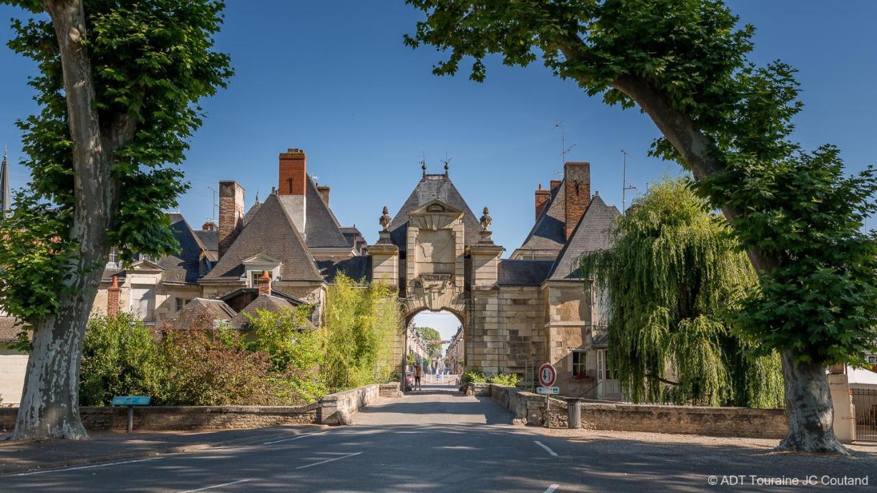Gite le Petit Puits à Richelieu Exterior foto
