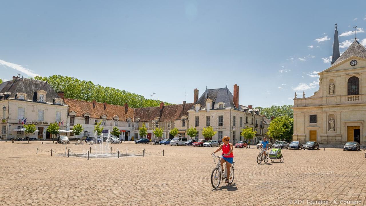 Gite le Petit Puits à Richelieu Exterior foto